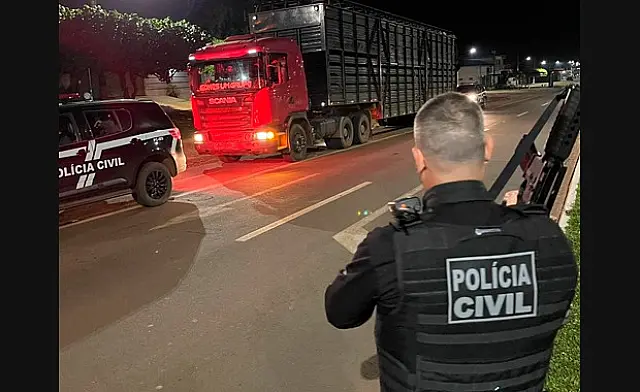 Polícia Civil apreende seis toneladas de maconha em chácara