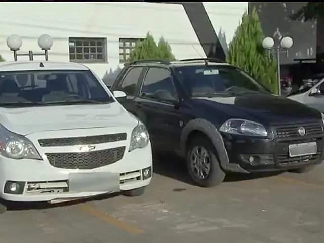 Cinco homens são presos por roubo durante a madrugada