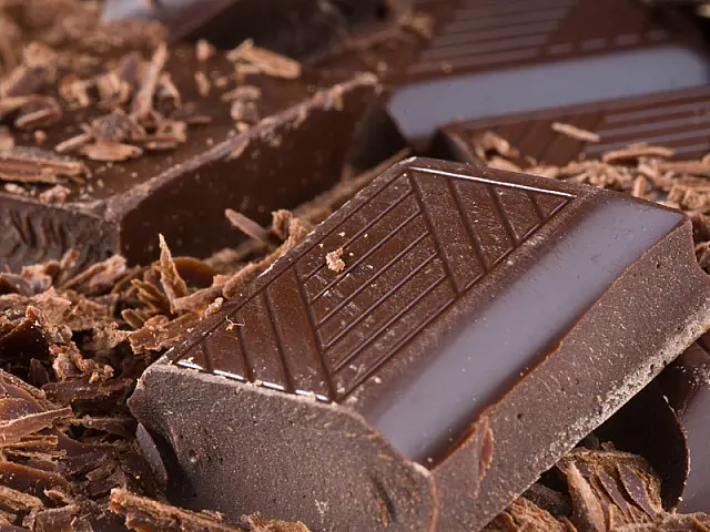 Chocolate ativa desejo similar ao vício em drogas