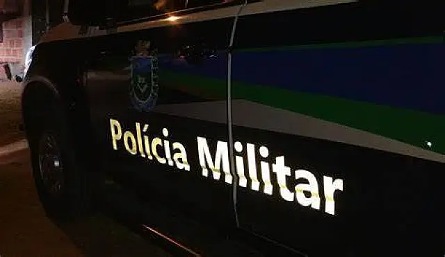 Adolescente ganha maconha e entrega todo mundo para polícia