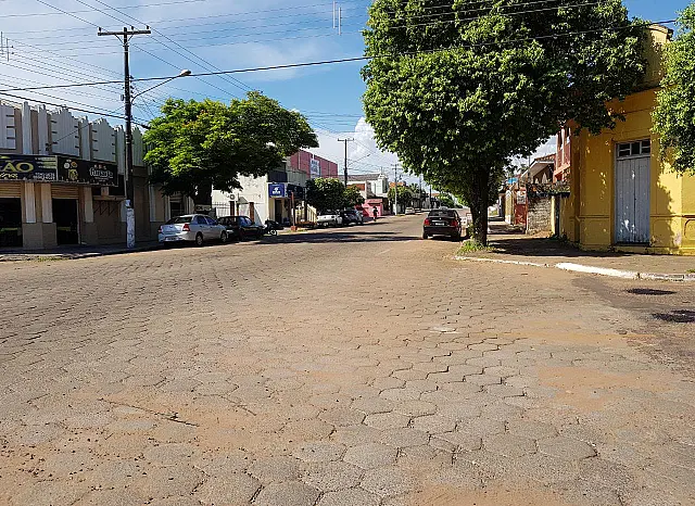 Rapaz é preso em flagrante após furtar caixa térmica em loja de pesca e turismo