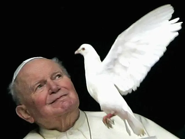 Papas João Paulo II e João XXIII vão se tornar santos, confirma Vaticano