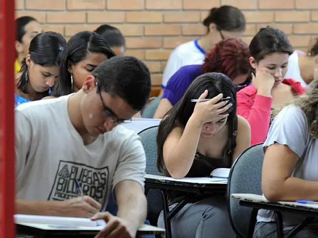 Estudante de baixa renda fica isento da taxa de vestibular em instituição federal