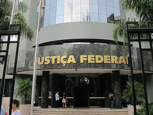 Depoimentos culpam políticos por corrupção na Petrobras