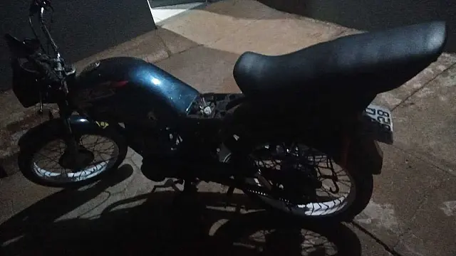 Jovens são flagrados com maconha após fugirem da Getam