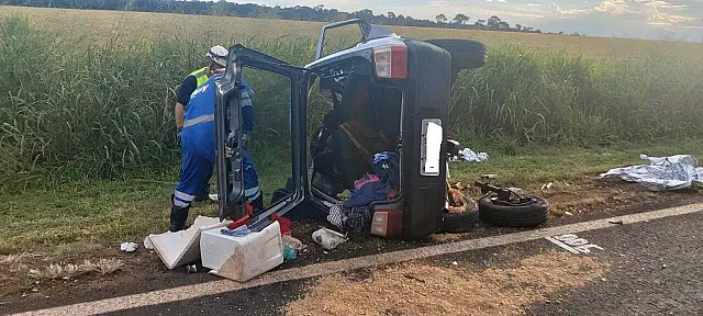 Dois morrem em colisão entre caminhão e veículo na MS-306