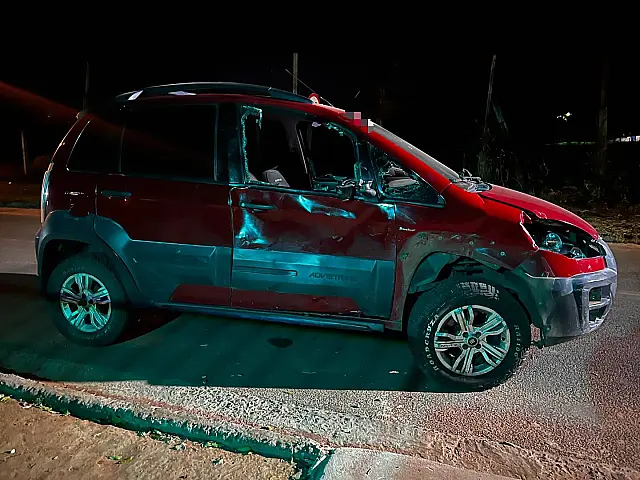 Carro avariado revela força da colisão que matou gestante e bebê