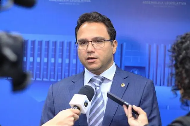 Pedrossian Neto entrega denúncia contra reajuste do pedágio da BR-163 ao MPF
