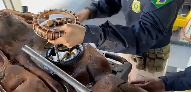 PRF de Campo Grande apreende 42,7 kg de cocaína escondida em tanque