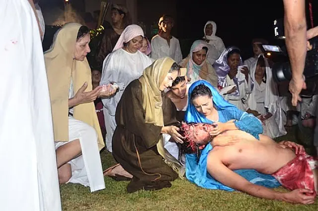 Encenação da Paixão de Cristo reúne grande público em Aquidauana