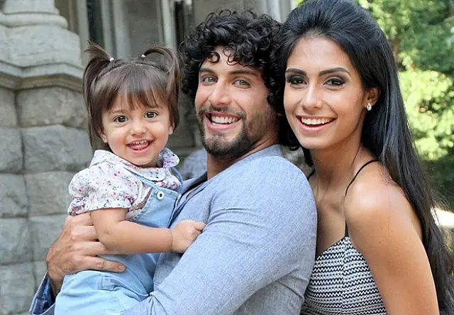 DJ Jesus Luz e Carol Ramiro visitam Bonito com a filha
