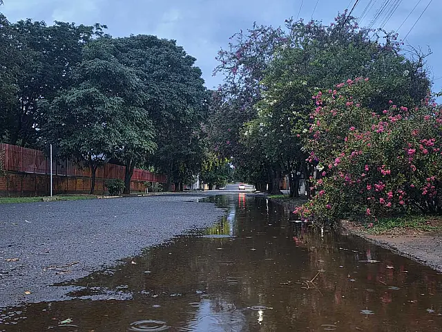Aquidauana amanhece com chuva e contabiliza prejuízos