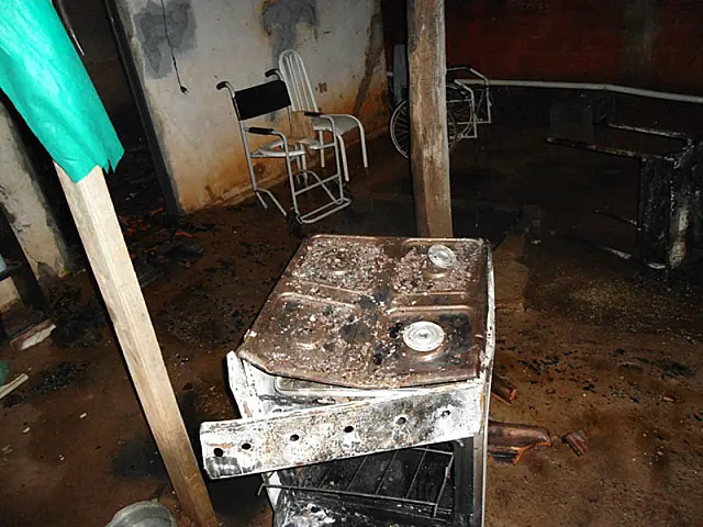 Incêndio deixa casa parcialmente destruída em Aquidauana