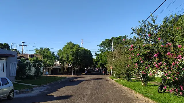 Em dia de céu limpo, calor volta com mais força hoje