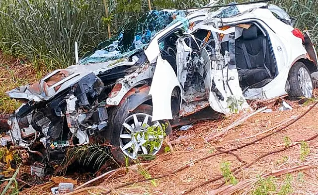 Motorista morre após batida em Corumbá
