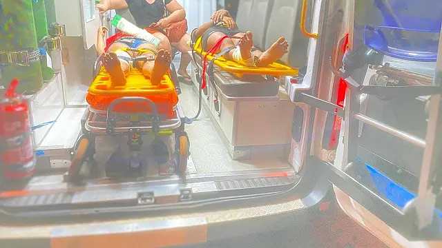 Colisão entre carro e bicicleta elétrica deixa duas adolescentes feridas