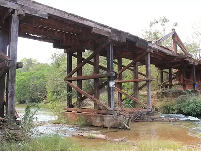 Governo vai substituir ponte precária de madeira por nova estrutura de concreto na divisa de Coxim e Rio Verde