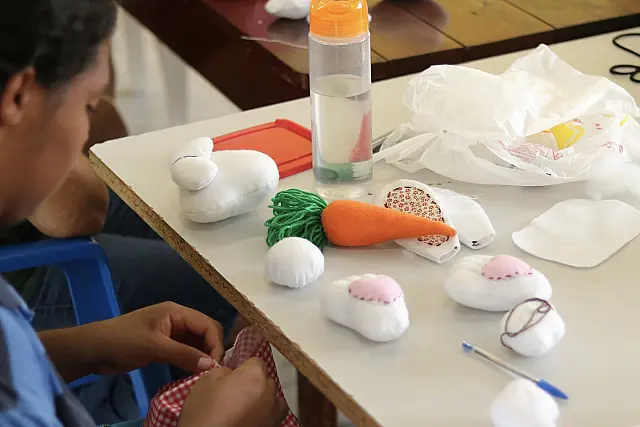 Assistência Social promove oficina de ovos de Páscoa para geração de renda em Anastácio