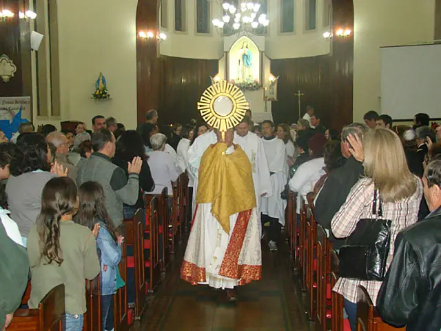 Aquidauanenses e anastacianos participam da festa de Corpus Christi