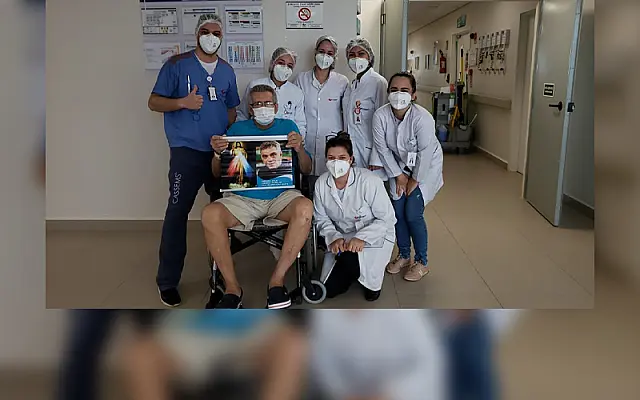Após 55 dias internado por conta da Covid-19, seu Oto recebe alta e se recupera junto da família