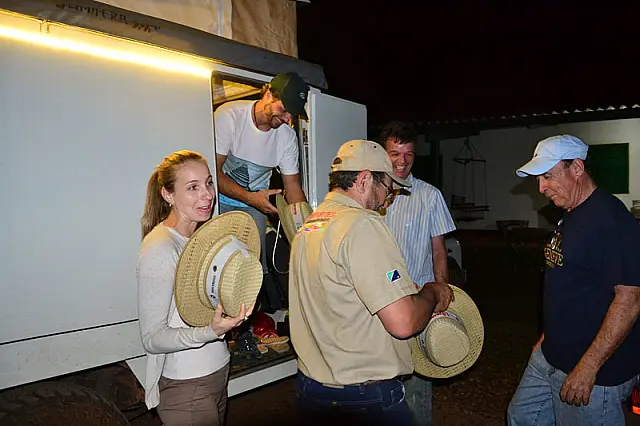 Aquidauana entra no roteiro de casal que dá volta ao mundo de carro