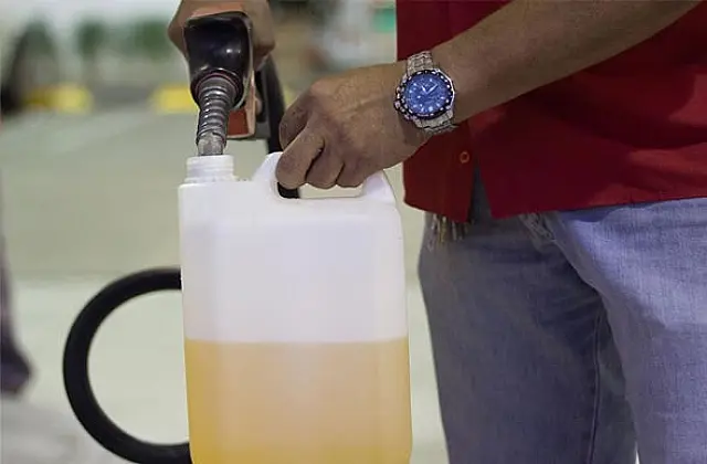 Caminhonete é furtada mesmo sem gasolina