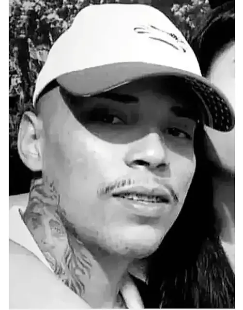 Dona de tabacaria onde jovem esteve antes de morrer, entrega imagens à polícia