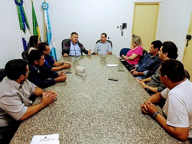 Prefeito e vereadores recepcionam nova delegada regional de Aquidauana