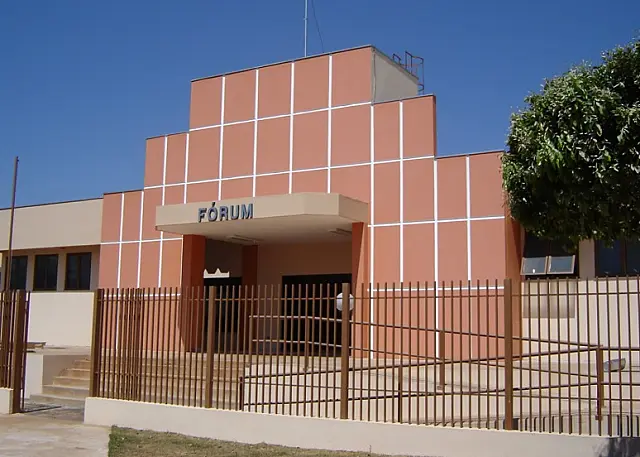 Bandeirantes seleciona estagiários de vários cursos