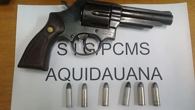 Polícia Civil de Aquidauana prende homem com revólver e munições