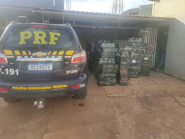 PRF apreende 3,7 toneladas de maconha em Sidrolândia