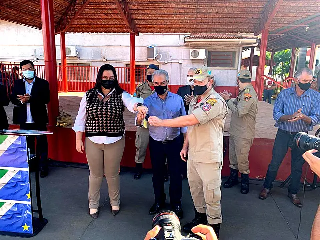 Naviraí recebe viatura 0km para ações de resgate do Corpo de Bombeiros