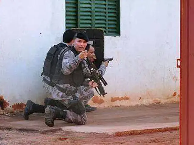 Homem briga com mulher, faz pai de refém e mata cachorro em Aquidauana