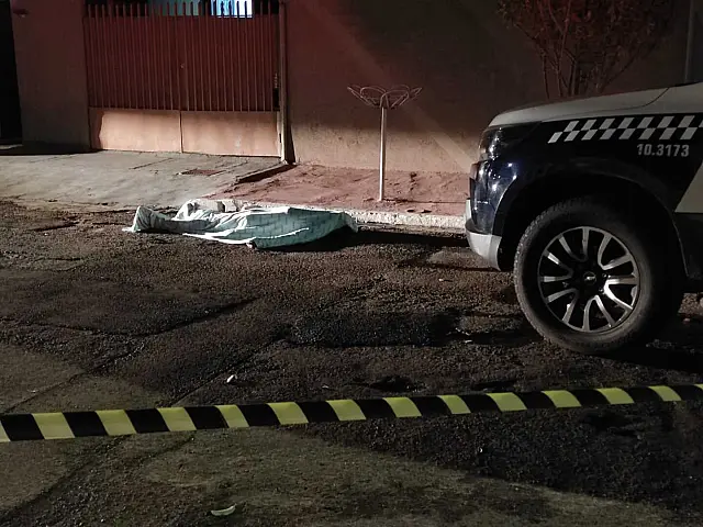 Homem morre esfaqueado ao cobrar dívida