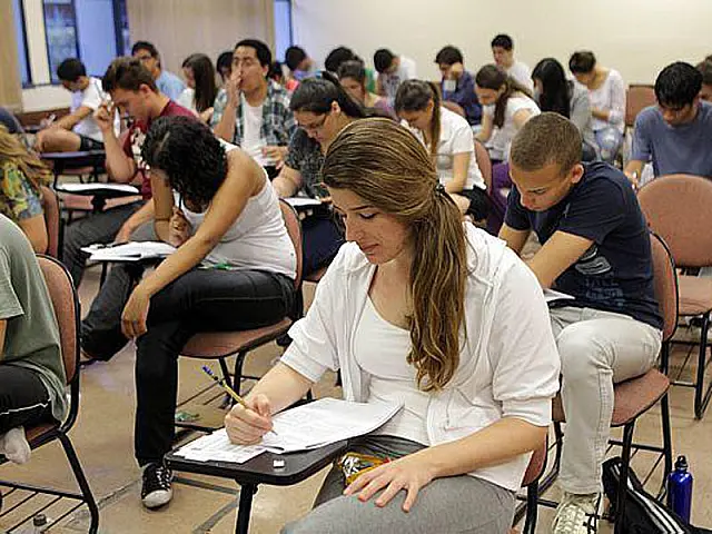MEC reprova cursos em universidades tradicionais