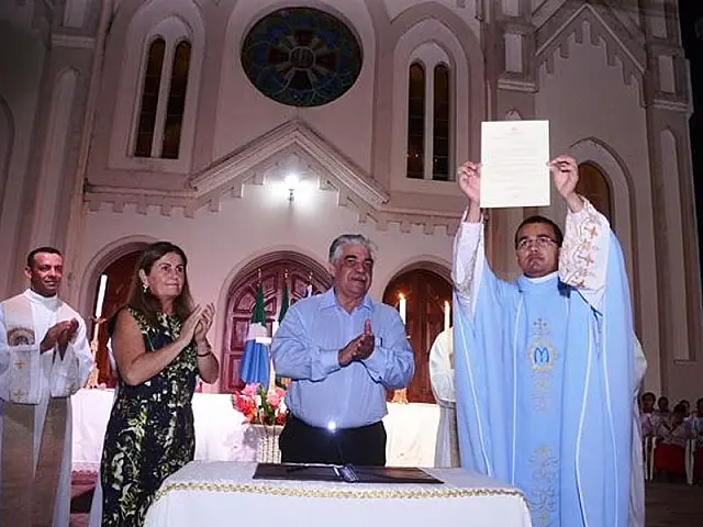 Prefeito de Aquidauana sanciona lei que declara festa da padroeira como patrimônio cultural