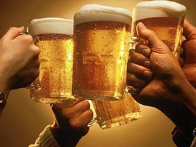 Justiça restringe publicidade de cerveja e vinho em rádio e TV