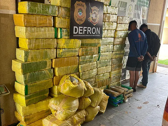 Irmãos são flagrados com mais de 1 tonelada de drogas