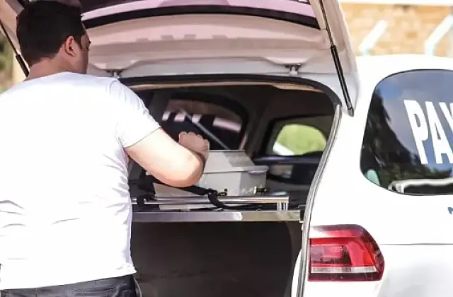 Pais serão ouvidos sobre feto encontrado enterrado na frente de casa em MS