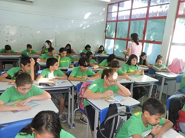 Aulas começam com professores da Rede Estadual valorizados
