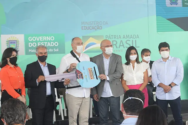 Governo e bancada federal reforçam frota do transporte escolar dos 79 municípios de MS