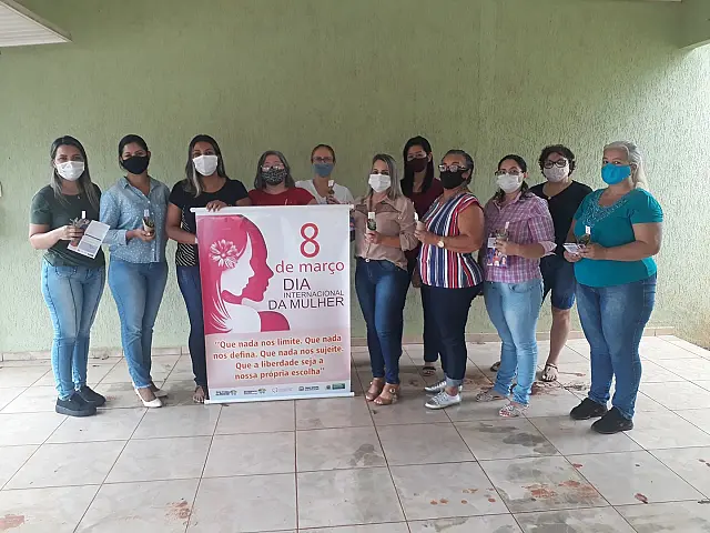 Primeira dama de Dois Irmãos faz visita a Secretaria Municipal de Educação