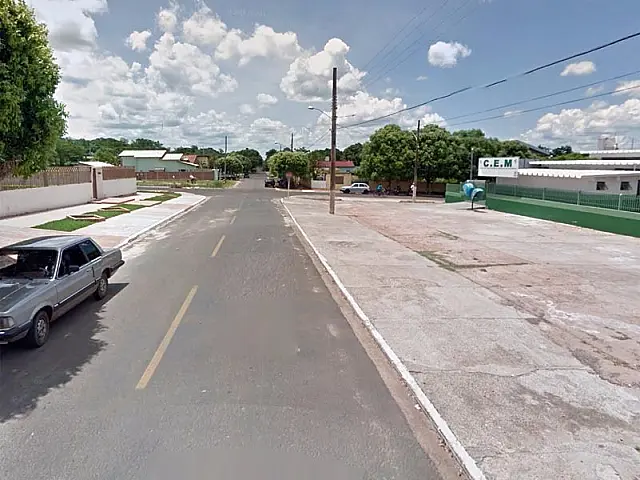 Mulher agride outra durante confusão na fila de posto de saúde