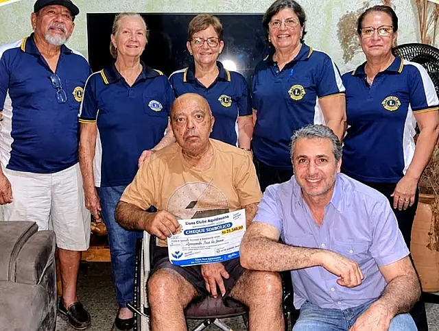 Lions Clube Aquidauana entrega R$ 21,3 mil para tratamento de Aparecido