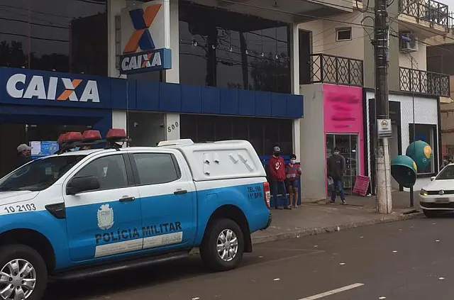11º Batalhão da PM fiscaliza cumprimento de medidas de prevenção ao coronavírus