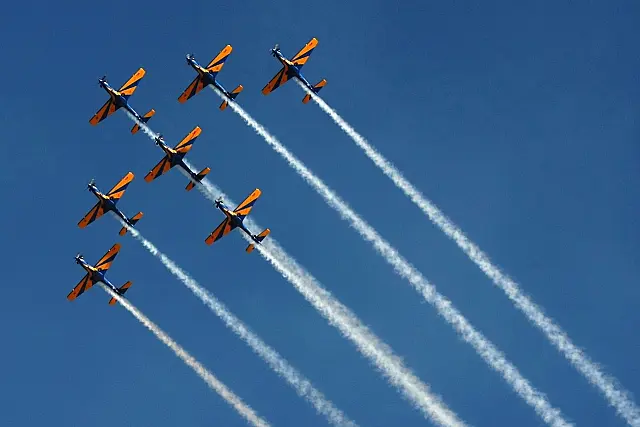 Esquadrilha da Fumaça se apresenta no evento Portões Abertos da Ala 5