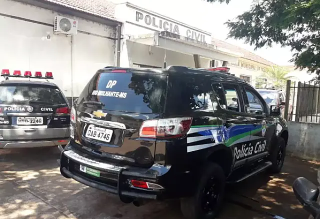 Mulher é socorrida ensanguentada após ser esfaqueada pelo marido em Rio Brilhante