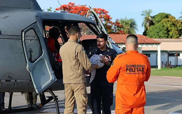 Marinha faz resgate urgente de gestante em Corumbá