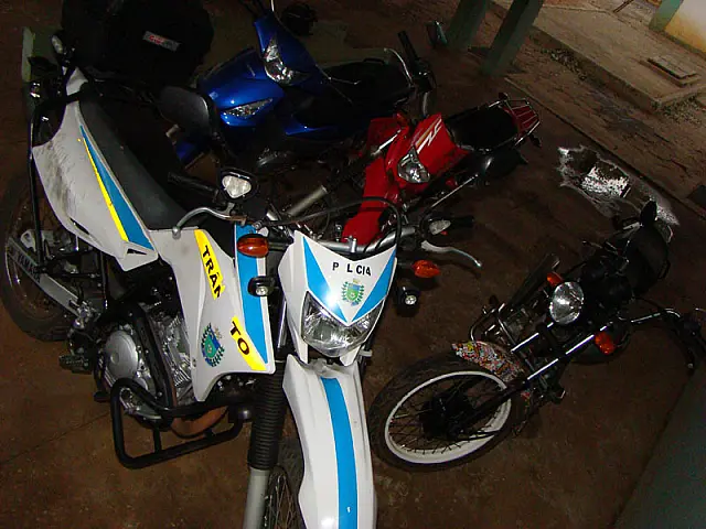 PM de Aquidauana flagra três adolescentes conduzindo motos