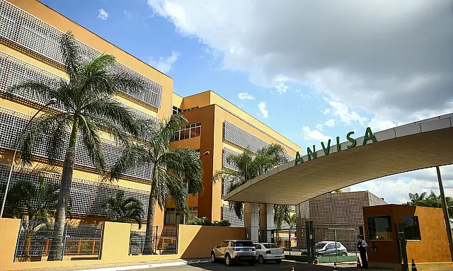 Anvisa inclui eventos adversos graves em bula de medicamento